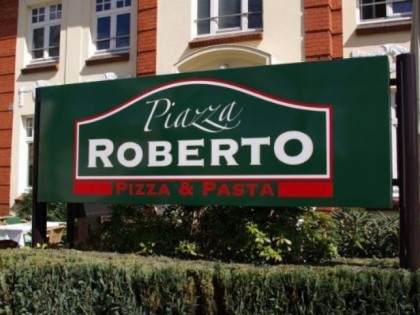 照片: Piazza Roberto